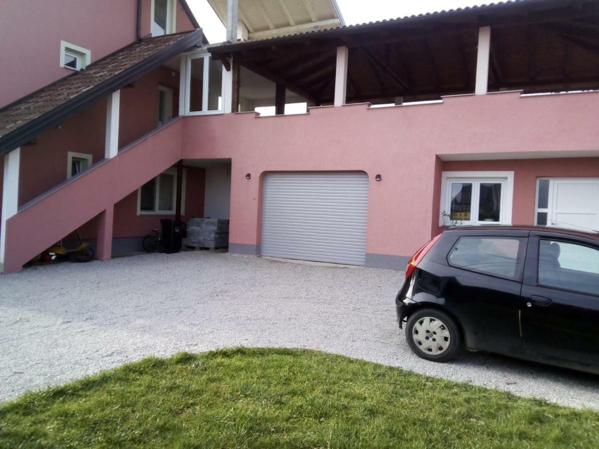 Studio Apartman Zagreb Horvati Rakov Potok Kültér fotó